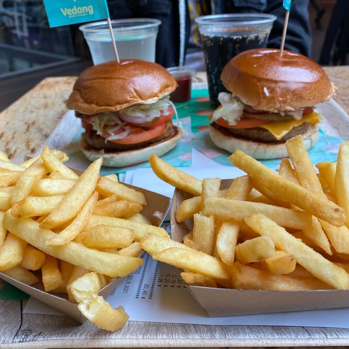 photo of Vedang @ Mall of Berlin Beyond Burger shared by @ilariaaiello on  21 Feb 2022 - review