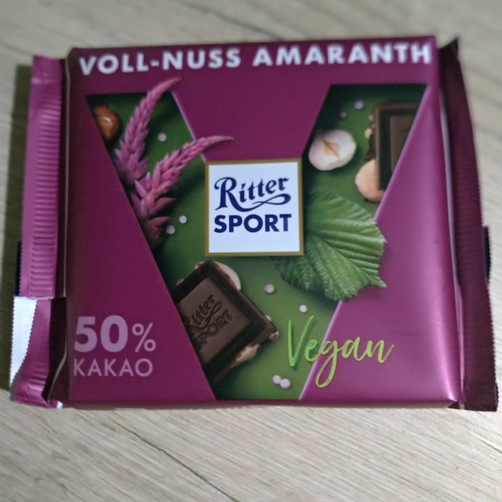 photo of Ritter Sport Voll-Nuss Amaranth shared by @scorpione1977 on  05 Oct 2022 - review