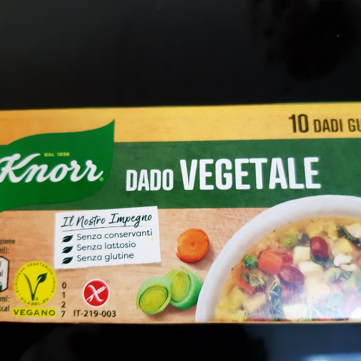 photo of Knorr Dado vegetale vegan shared by @consusmall on  23 Mar 2022 - review