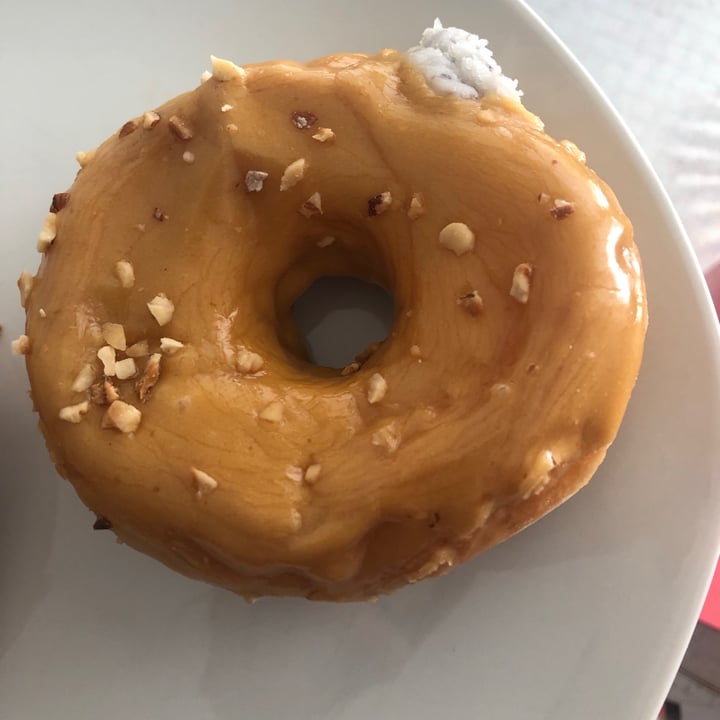 photo of Brammibal's Donuts Caramel Hazelnut shared by @der-minniefisch on  14 Jun 2021 - review