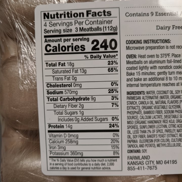 photo of Pure Farmland Plant based meatballs shared by @thevalleyvegan on  24 Oct 2020 - review