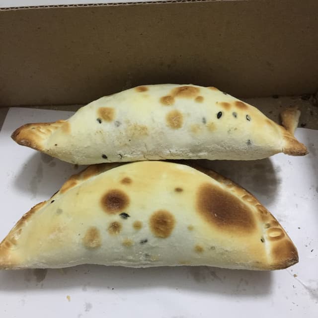 菜肴“Empanadas De "Queso", Cebolla Y Choclo”的照片