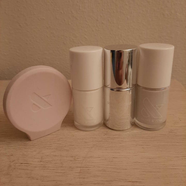 photo of Olive and June Nail Polish shared by @mome2cb on  20 Nov 2020 - review