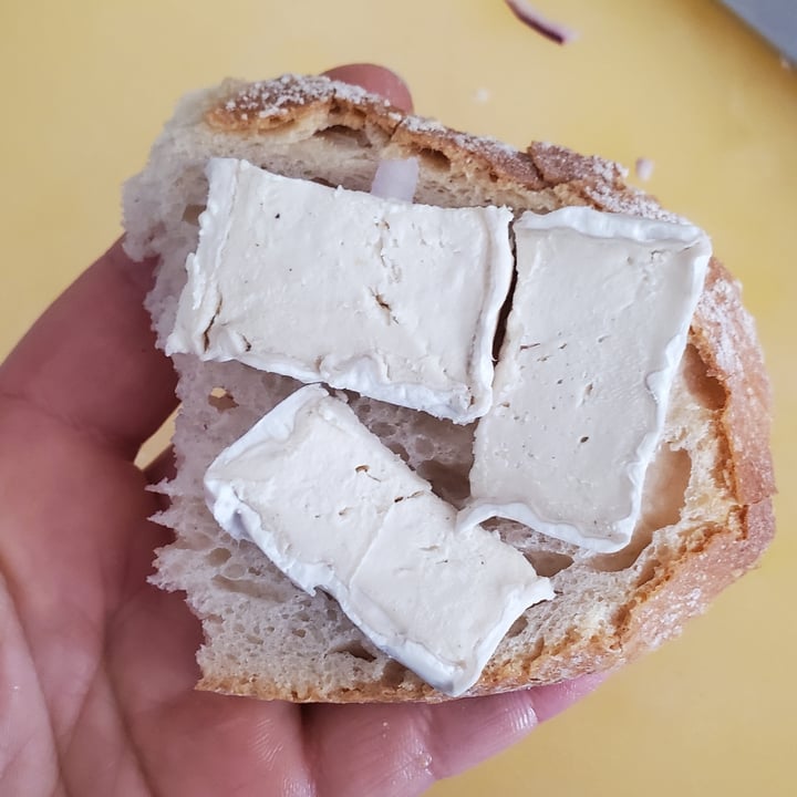 photo of Nutty Artisan Foods Simply White Con Tartufo Bianco shared by @virg on  05 May 2022 - review