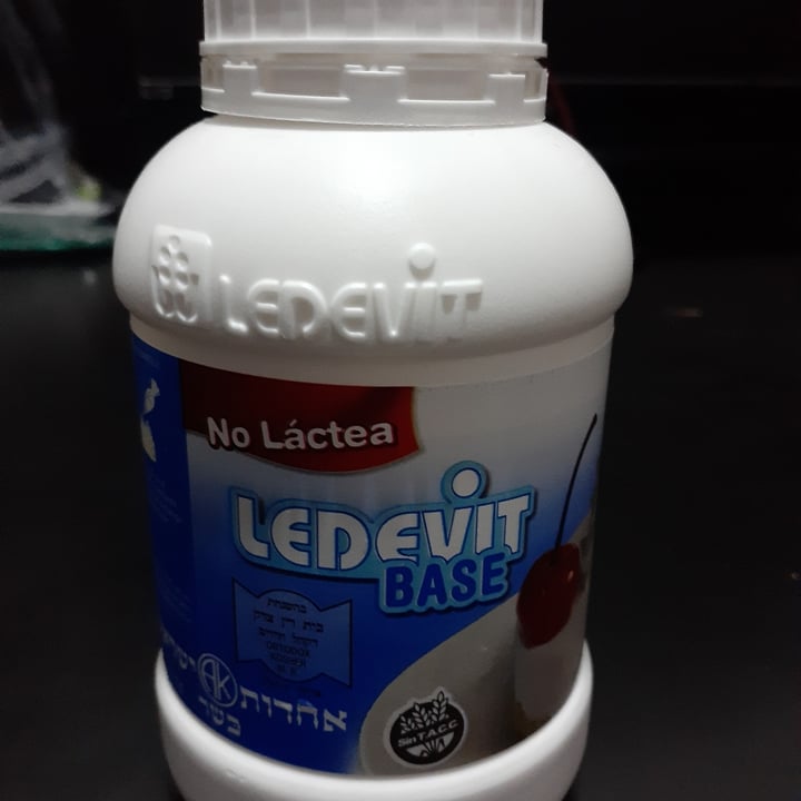 photo of Ledevit Crema base no láctea shared by @gonzalolocascio on  09 Oct 2021 - review