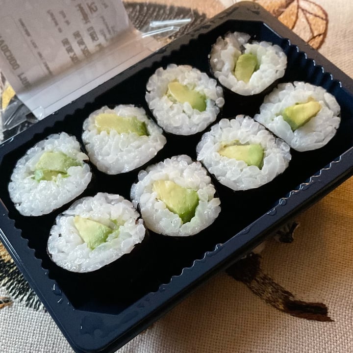 photo of Sushi Daily Maki avocado shared by @melmoon90 on  23 Jun 2022 - review