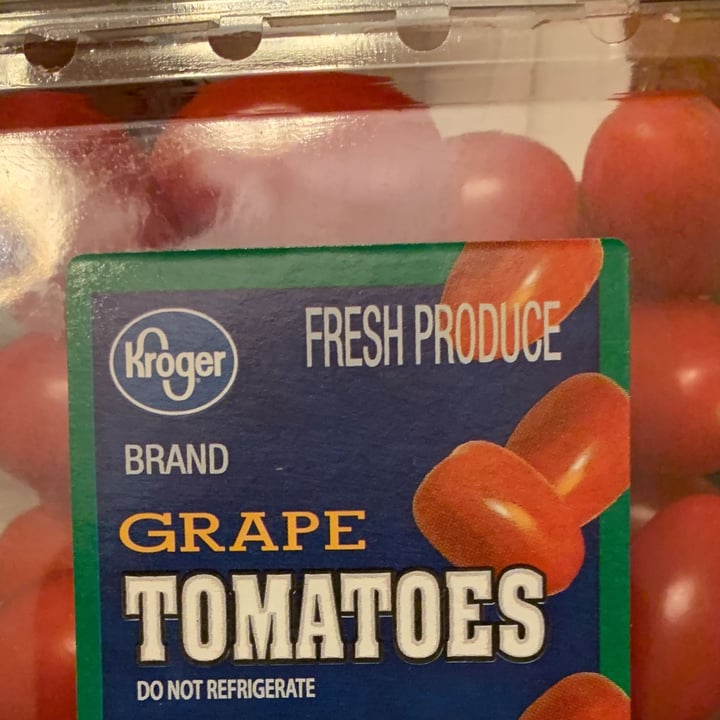 photo of Kroger Fresh Tomatoes shared by @ryanwoodhead01 on  03 Jan 2022 - review