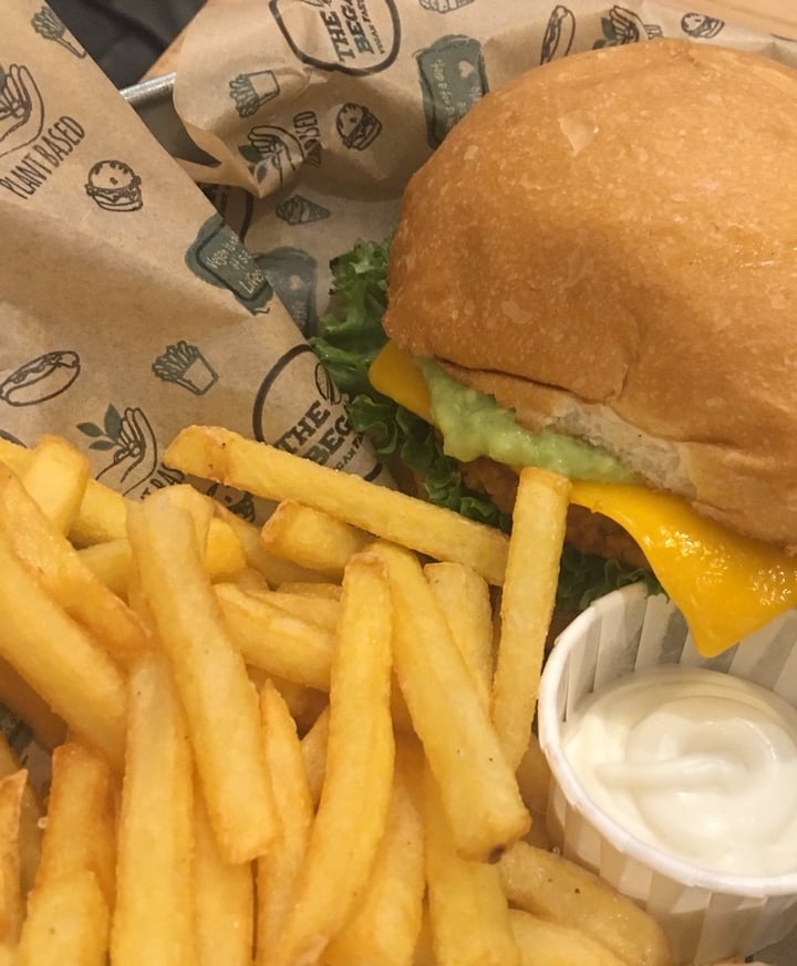 photo of The Began Hamburguesa no pollo shared by @lulipajaro on  22 Feb 2020 - review