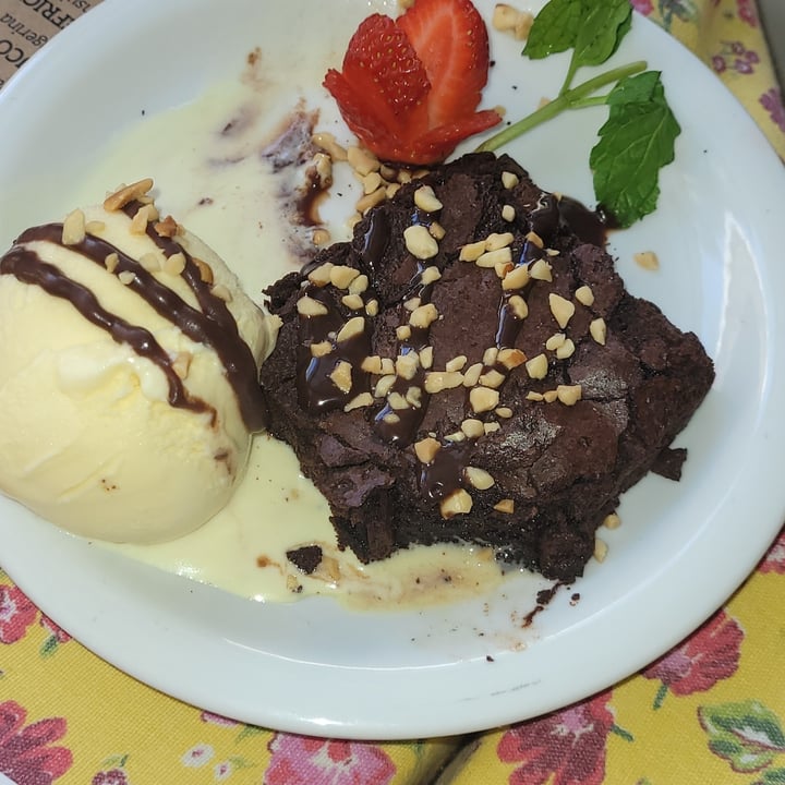 photo of Ser-Afim Restaurante Vegetariano brownie com castanhas shared by @raquelgut on  17 Jun 2022 - review