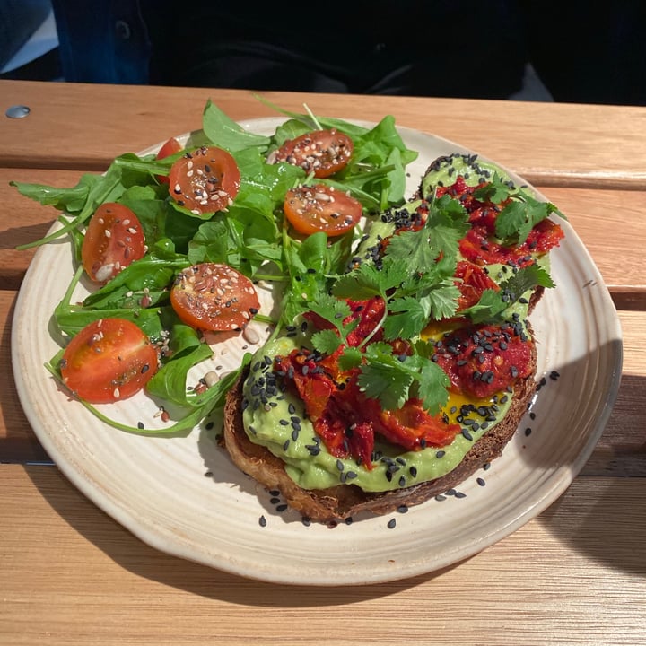 photo of FAUNA Café y Flora Avo Toast shared by @ignaciottd on  22 Jun 2021 - review