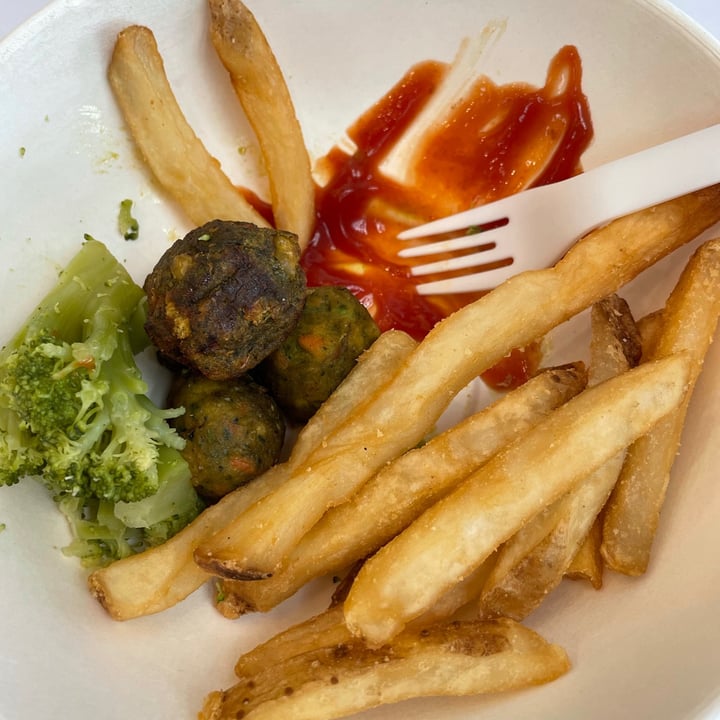 photo of IKEA Restaurant Vegetable Balls shared by @clarendiee on  23 Aug 2021 - review