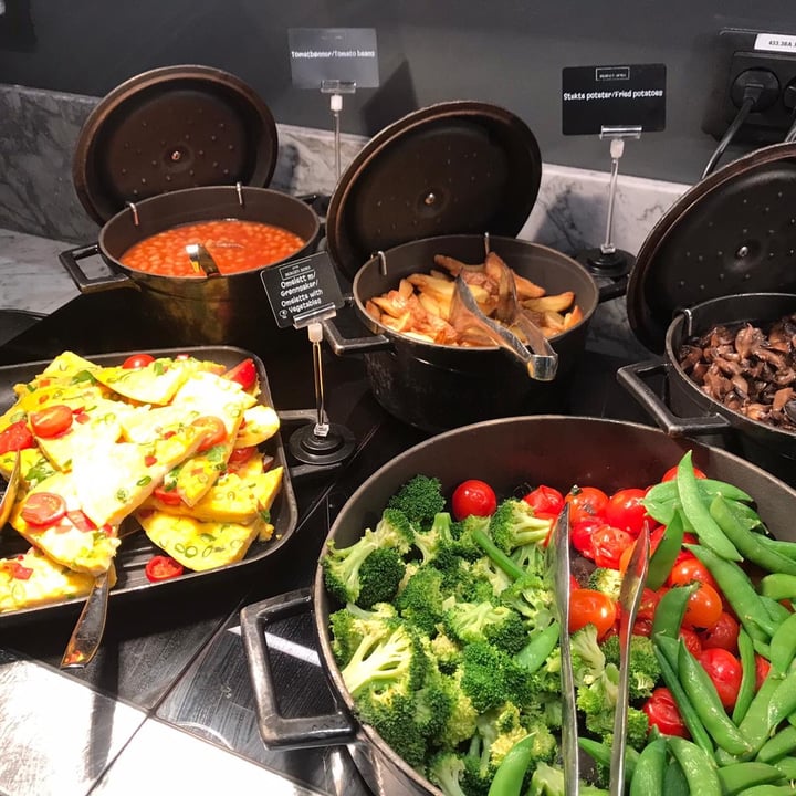 review photo of Bare Restaurant & Bar På Bergen Børs Hotel Breakfast at Bergen Børs Hotel shared by @fellchen on 24 Aug 2021 - review