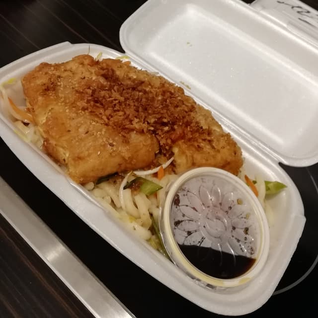 Photo of the dish “Udon Nudeln mit gebackenem Sesam Tofu”