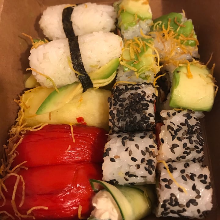 photo of Let it V - Vegan Sushi Red Velvet shared by @esteficasotti on  10 Jul 2020 - review