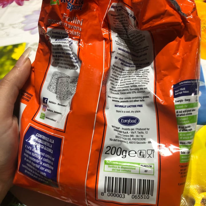 review photo of Nattura 24 PROTEIN sport frollini con avena gocce di cioccolato shared by @feariced on 09 Jun 2022 - review