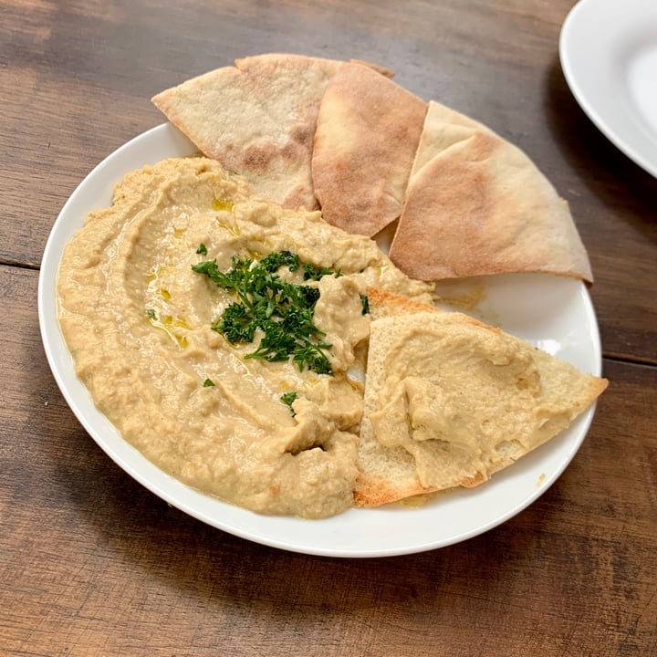 review photo of CAFÉ SEVERINO Homus Tahine com Pão Arabe shared by @paulaneder on 07 Aug 2022 - review
