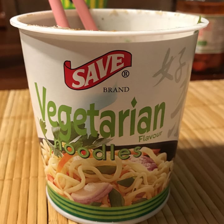 photo of Save Vegetarian flavour noodles shared by @giuliaazorzi on  06 Dec 2021 - review