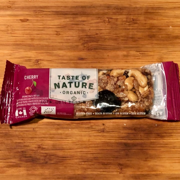 review photo of Taste of Nature Cherry Nut Bar shared by @valechr on 08 Dec 2021 - review