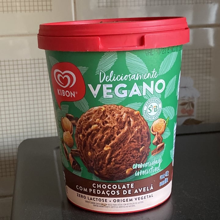 review photo of Kibon Chocolate com Pedaços De Avelã shared by @andressavignardi on 29 Apr 2022 - review