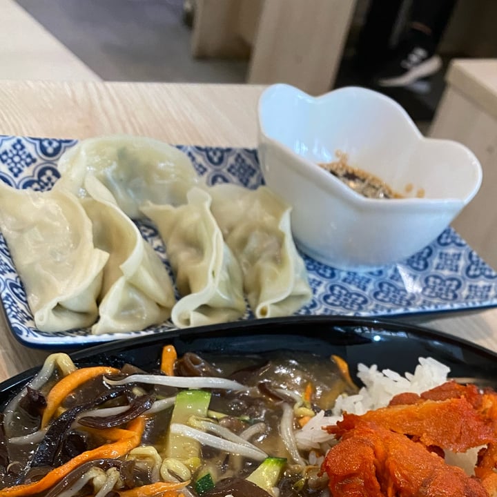 review photo of Vege Kitchen Gyoza con verdure shared by @ilalux on 28 Feb 2022 - review
