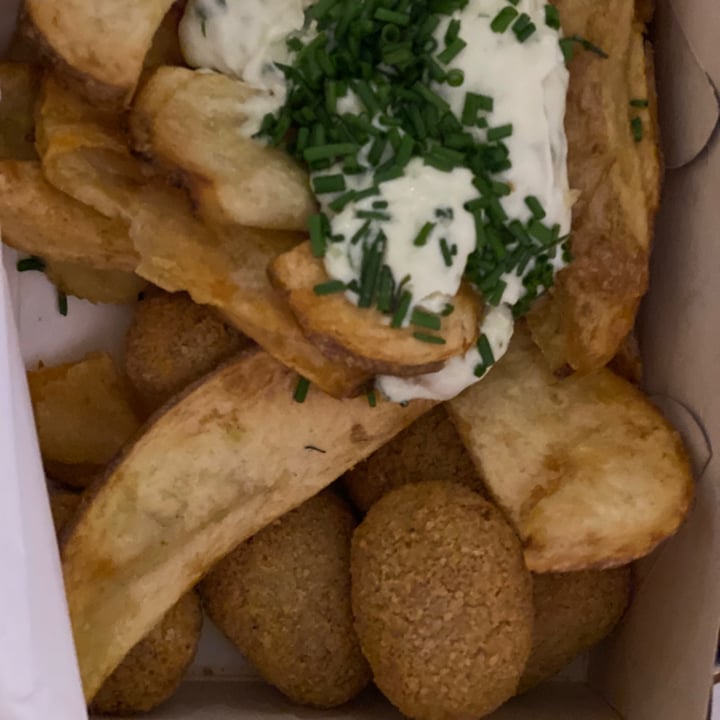 photo of Nuevo mundo (Delivery) Nuggets con Papas Fritas y Alioli shared by @toiatattoo on  27 Jun 2021 - review