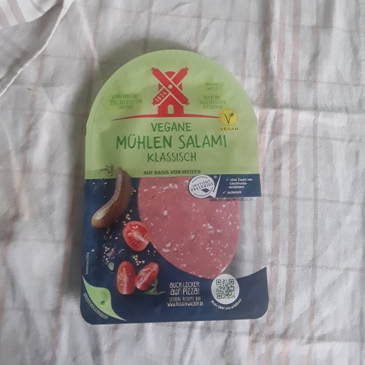 review photo of Rügenwalder Mühle Vegane Mühlen Salami shared by @rickyvangore on 10 Jan 2022 - review
