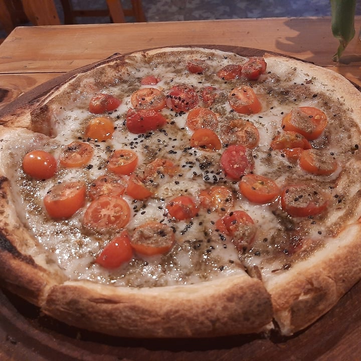 photo of ALMA CASA VEGANA Pizza napolitana shared by @andrymo on  30 Mar 2022 - review