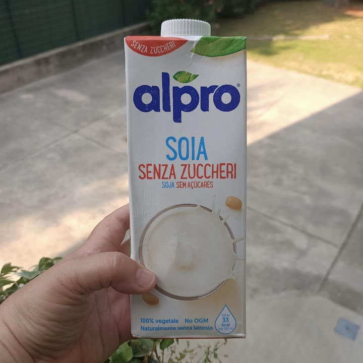 photo of Alpro latte soia senza zucchero shared by @silvana-mincuzzi on  16 Jun 2022 - review