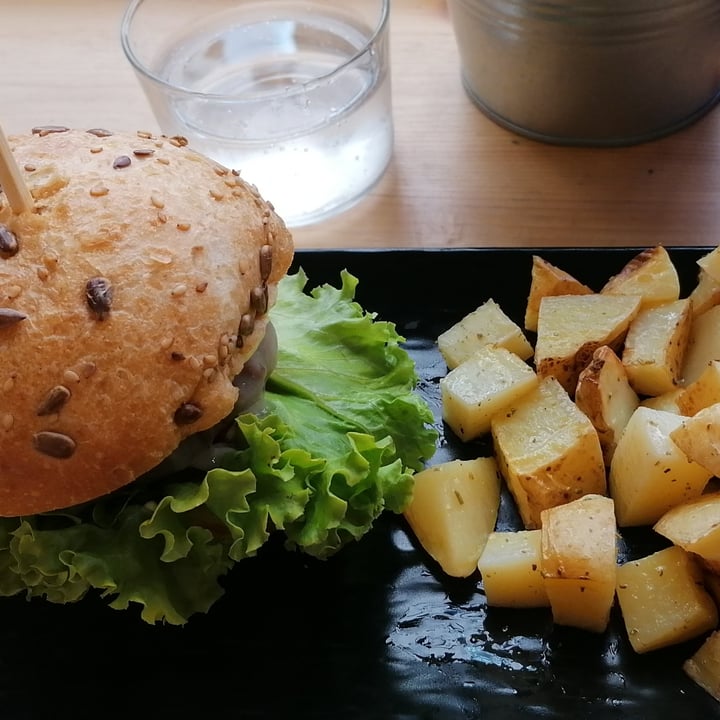 photo of ...IDEM CON PATATE Burger shared by @marla2000 on  25 Jun 2022 - review