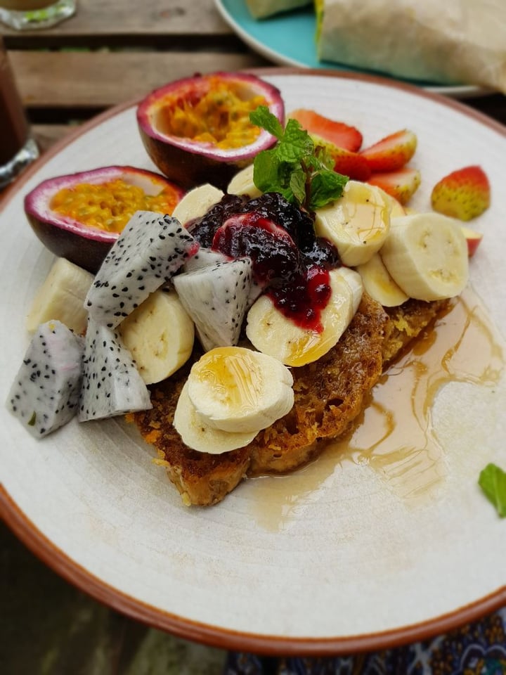 photo of Rosie's cafe Vegan French Toast shared by @vegandutchie on  03 Dec 2019 - review