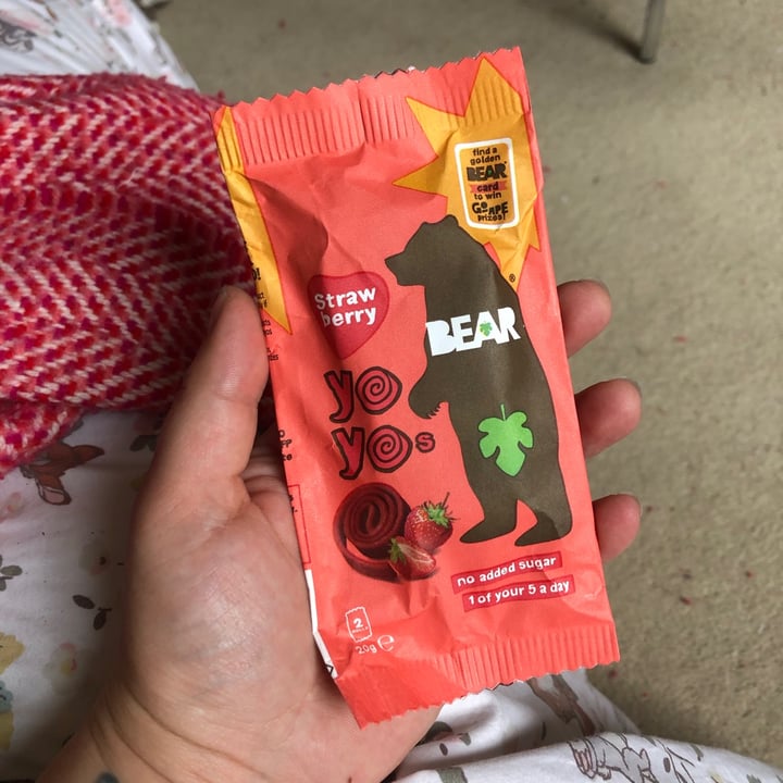 photo of Bear Strawberry & Apple Super Sour Yo-yo shared by @acpvn on  20 May 2021 - review