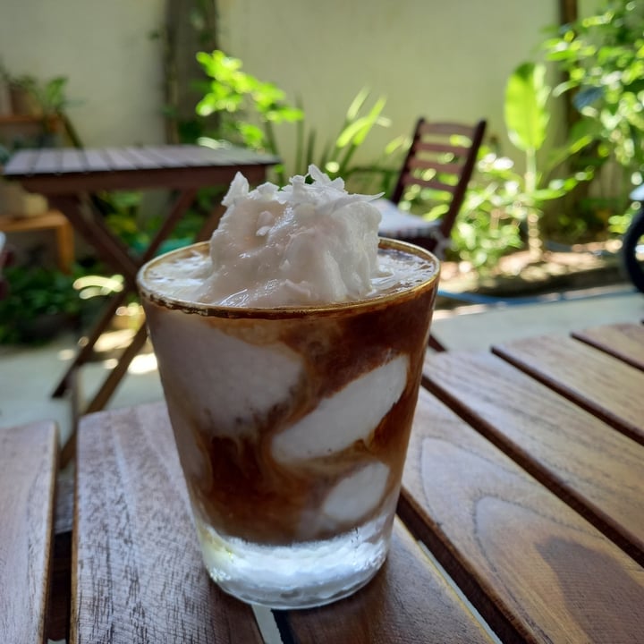 review photo of Good Eats Hoi An Vegan Coconut Coffee shared by @gregorygreen on 27 Jul 2022 - review