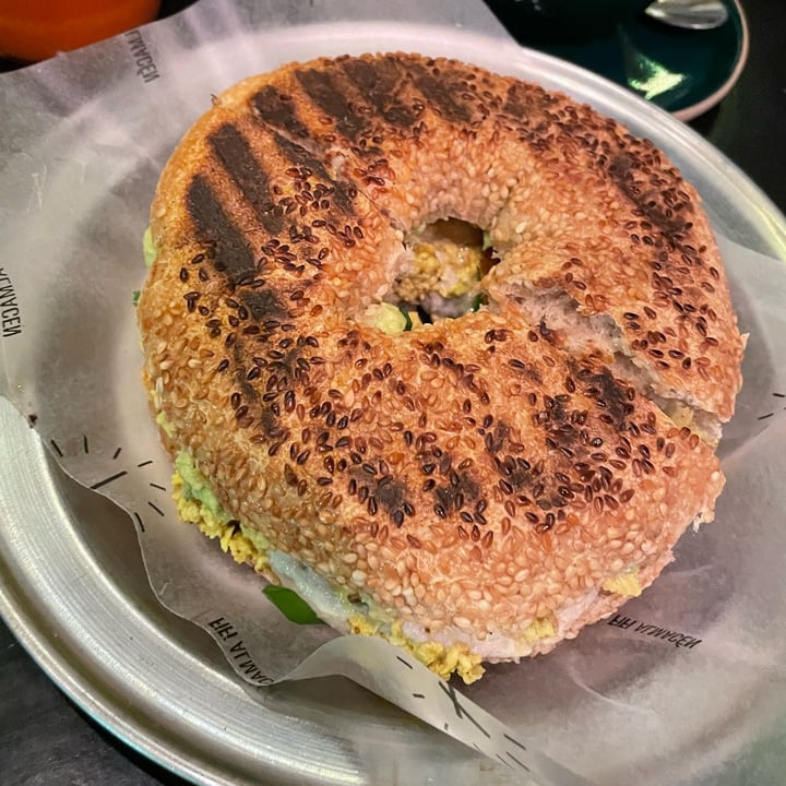 photo of Fifi Almacén Bagel de queso shared by @coltabra on  17 Jul 2022 - review