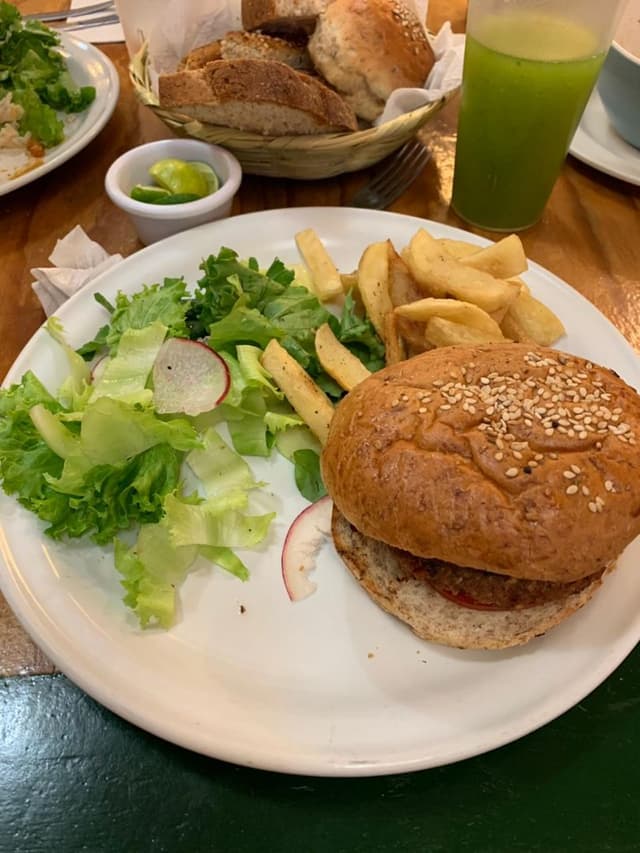 菜肴“Hamburguesa”的照片