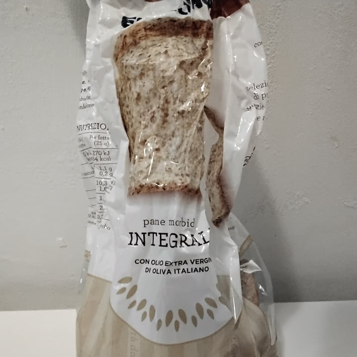 photo of  Esselunga Pane integrale shared by @lagattasultetto on  12 May 2022 - review