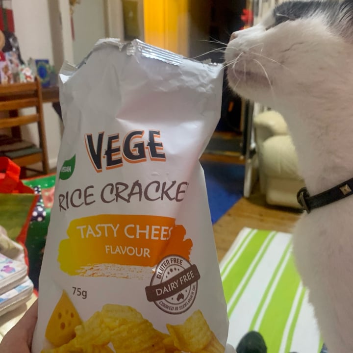 photo of Vege Rice Crackers Tasty Cheese Flavour  shared by @latasha on  03 Jan 2022 - review