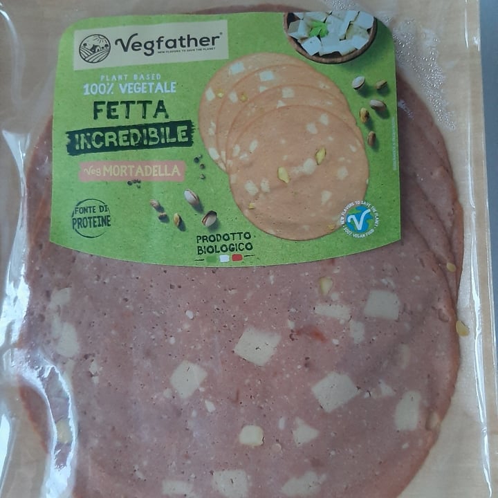 photo of Vegfather Fetta incredibile ai pistacchi shared by @annachiodo on  05 May 2022 - review