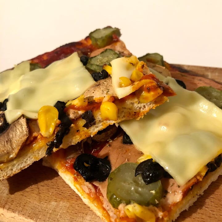 review photo of Vemondo Vegan Slices Cheese Flavor shared by @bobbyeats on 17 Aug 2021 - review