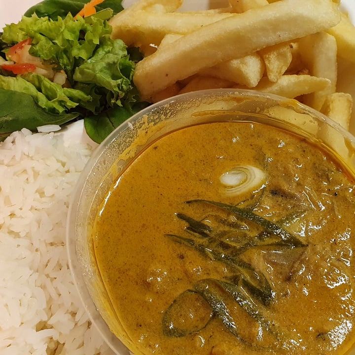 photo of Brazilian Café Vegan Stroganoff shared by @vanenaweb on  22 May 2022 - review