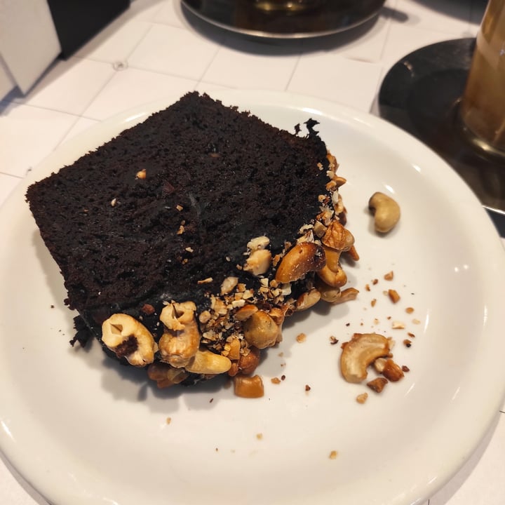 review photo of NOM NOM Torta Vegana De Chocolate Y Palta shared by @babydela on 16 Jul 2022 - review