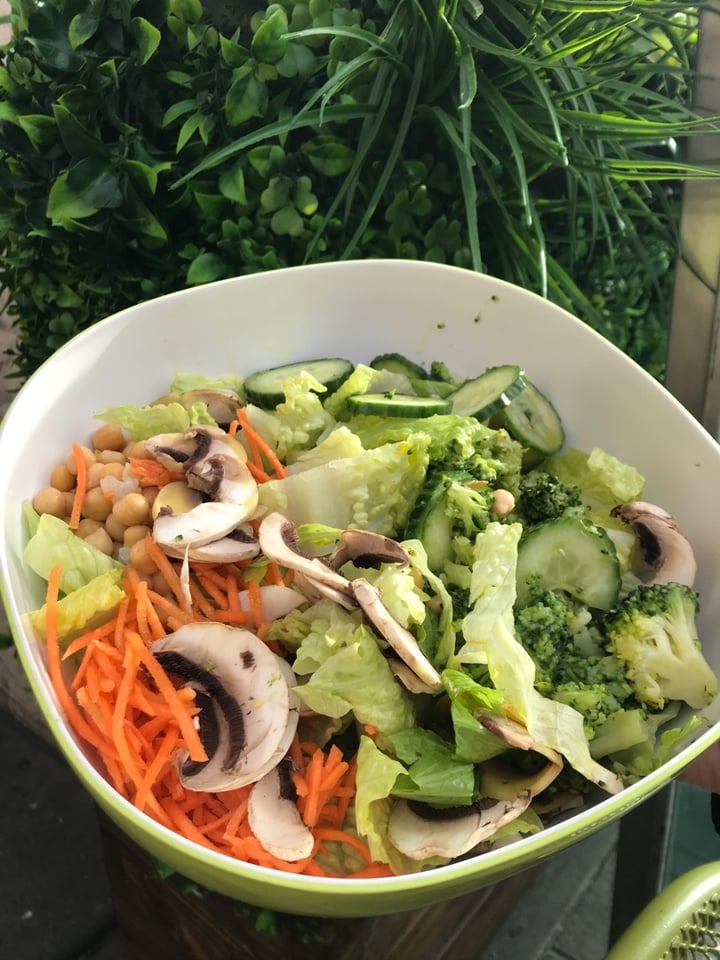 review photo of SO Green Salad Bowl shared by @veggiessisters on 30 Dec 2019 - review