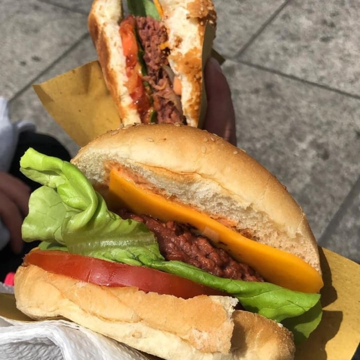 photo of Veg-Mi Trike Beyond Burger shared by @vxvegan on  23 Oct 2021 - review