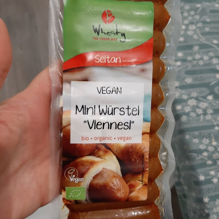 photo of Wheaty Mini Wurstel viennesi shared by @trimammagreen on  10 Apr 2022 - review