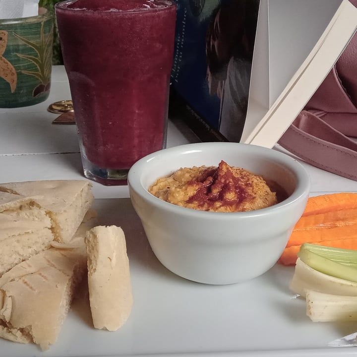 photo of The Garden Café Hummus shared by @alexandravegan on  07 Jan 2022 - review