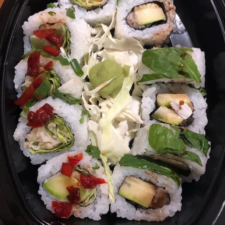 photo of Jiro Sushi Combinado vegan shared by @juliaarena on  21 Jul 2021 - review