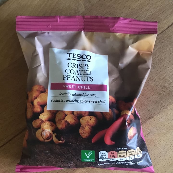 photo of Tesco Crispy coated peanuts sweet chilli shared by @veganillustrator on  10 Aug 2022 - review