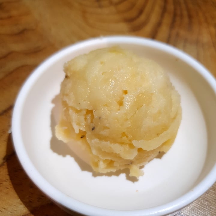 photo of The Boneless Kitchen Mashed Potato shared by @whyniveg on  18 Dec 2020 - review