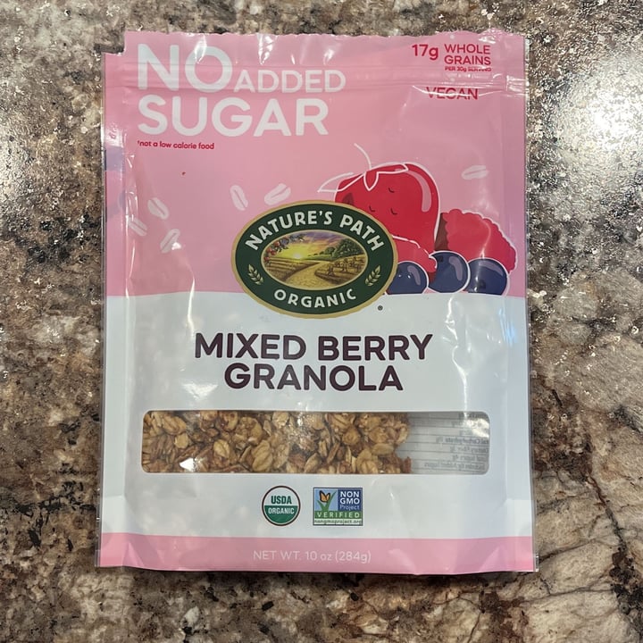photo of Nature’s Path Organic Mixed Berry Granola shared by @chelsc130 on  19 Nov 2022 - review