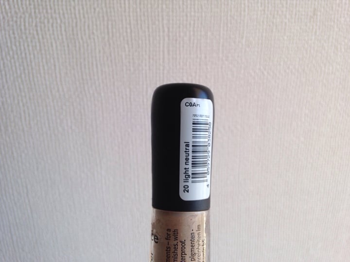 photo of Essence Cosmetics Camouflage + Matt concealer shared by @brvjave on  23 Feb 2020 - review