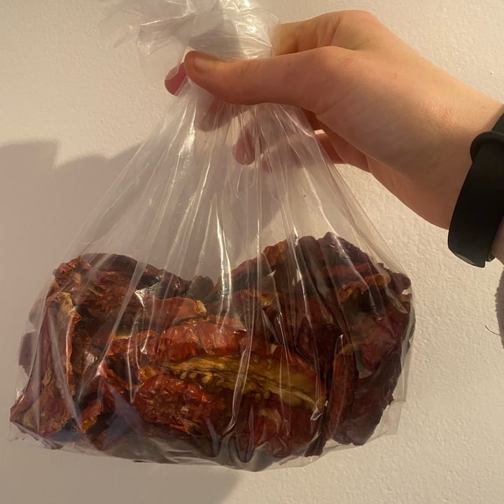 review photo of Davenia Pomodori secchi shared by @sarabrusoni on 31 Mar 2022 - review